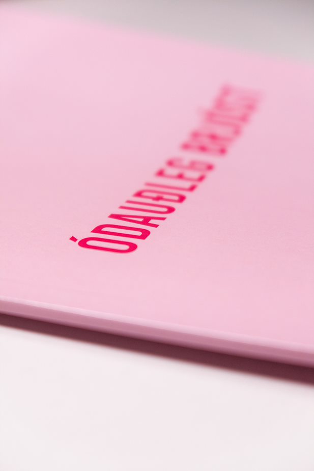 Ódauðleg brjóst - ljóðabók